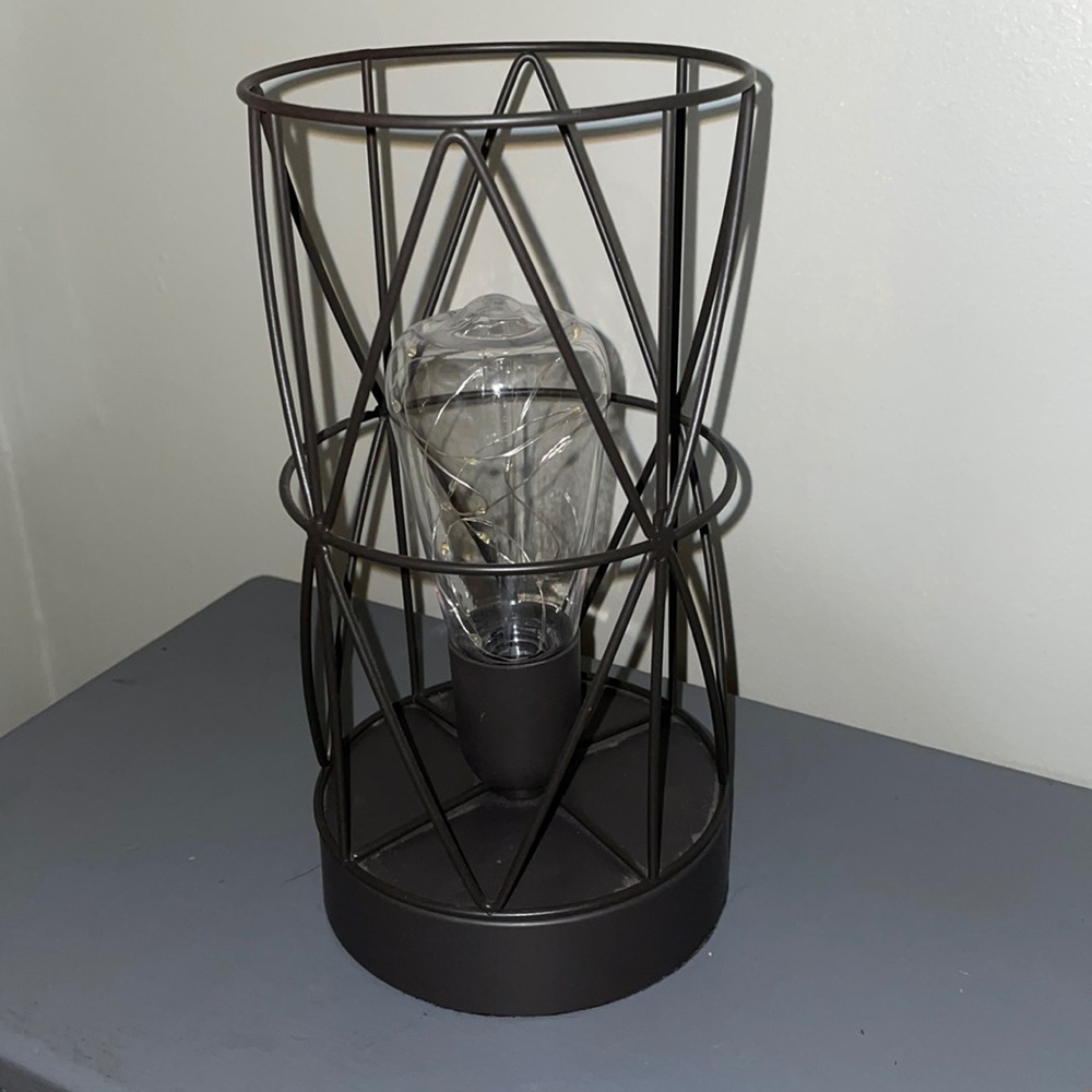 Desk lamp